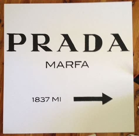 prada frame gossip girl|The history of Prada Marfa .